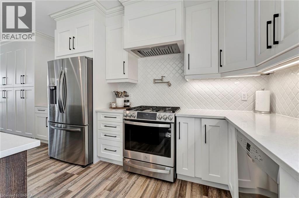 30 DOUGLAS STREET Image 18