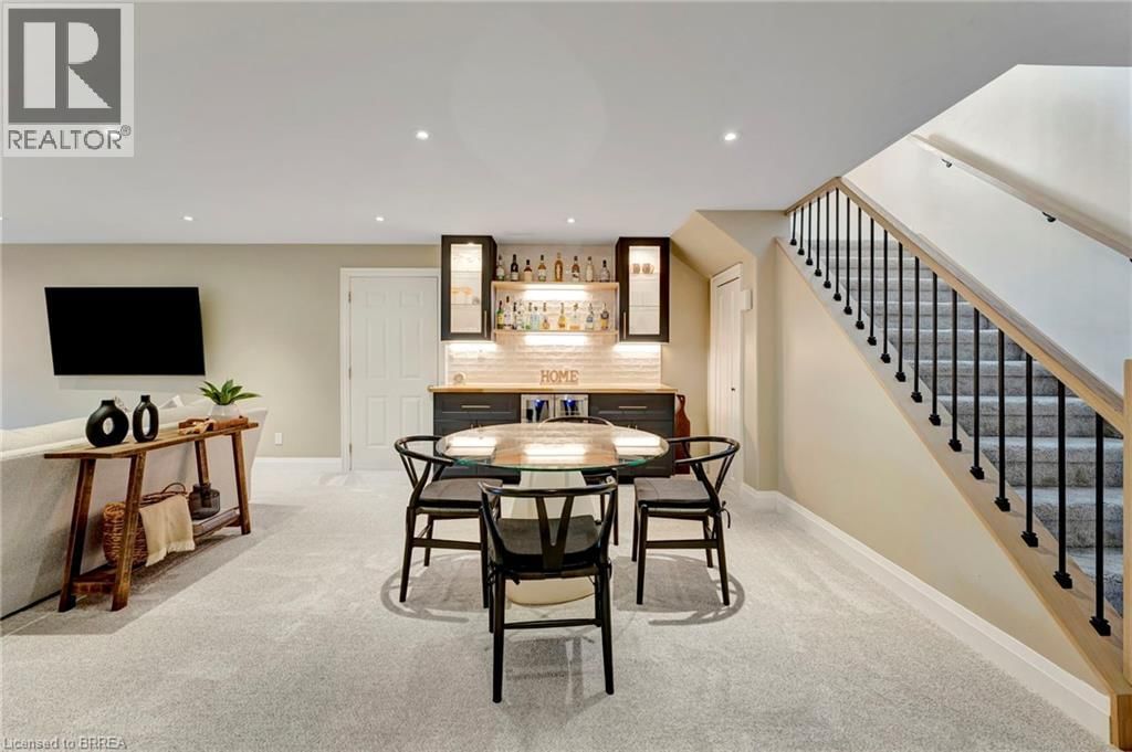 30 DOUGLAS STREET Image 33