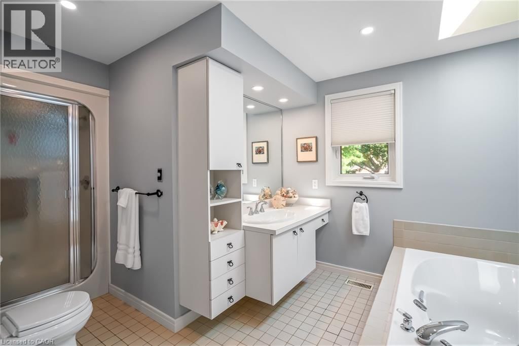 13 OAK DRIVE Image 31