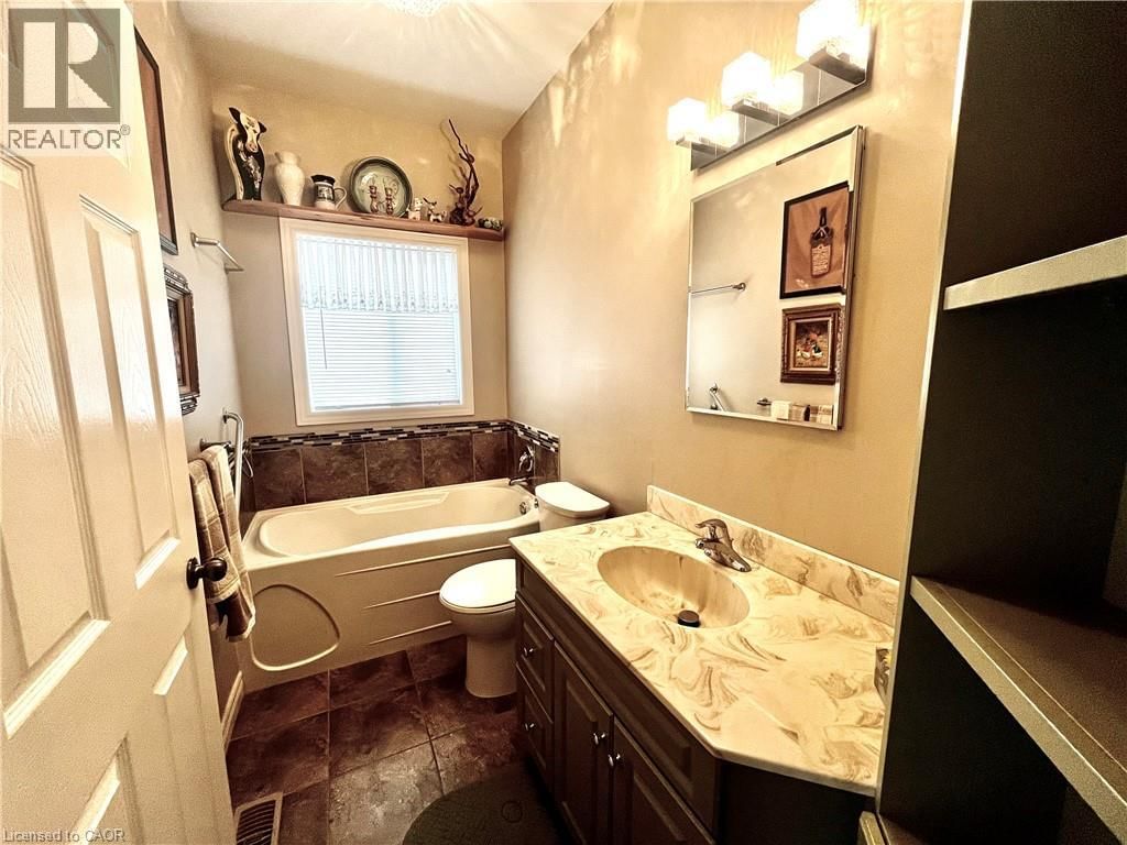 37 MULBERRY LANE Image 23