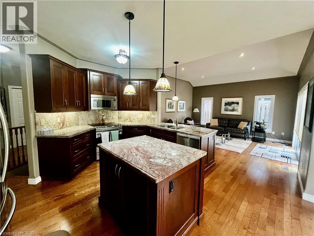 37 MULBERRY LANE Image 9