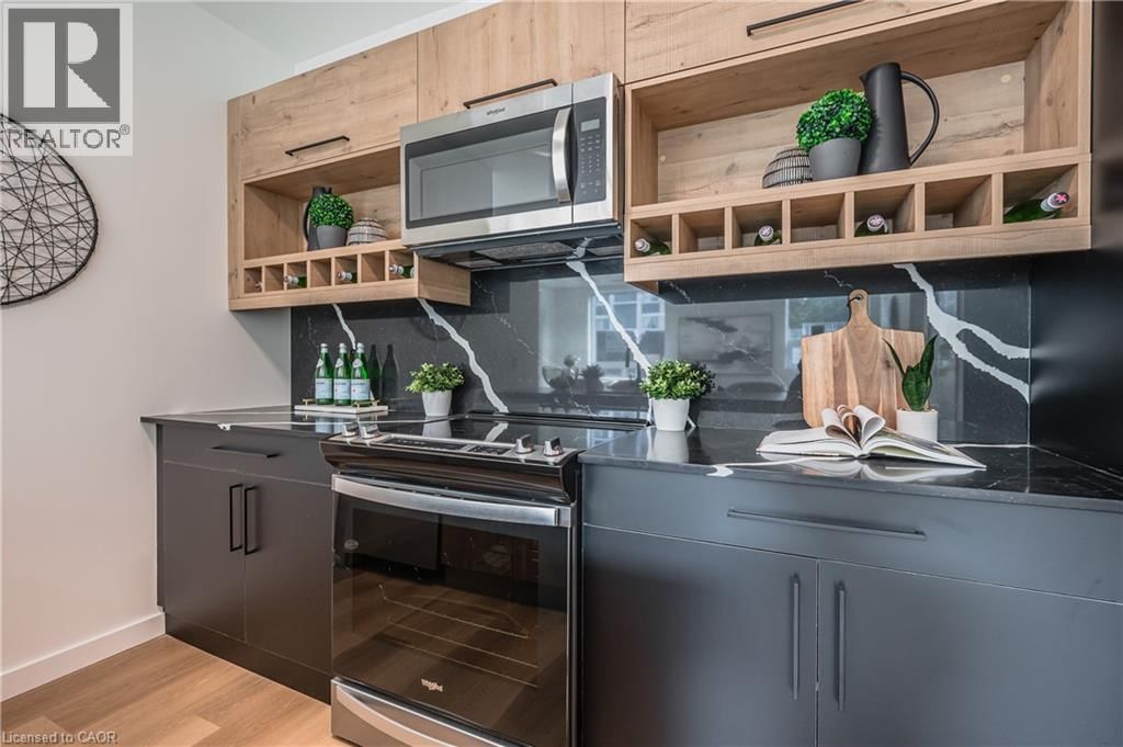 501 - 24 UNION STREET EAST Image 16