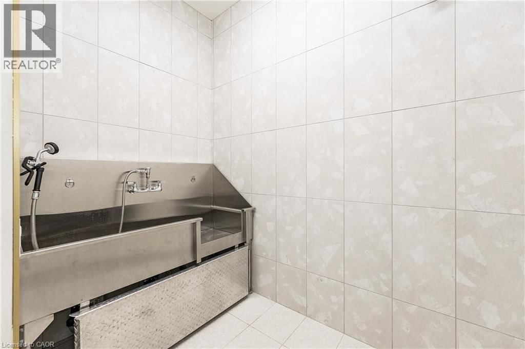 501 - 24 UNION STREET EAST Image 24