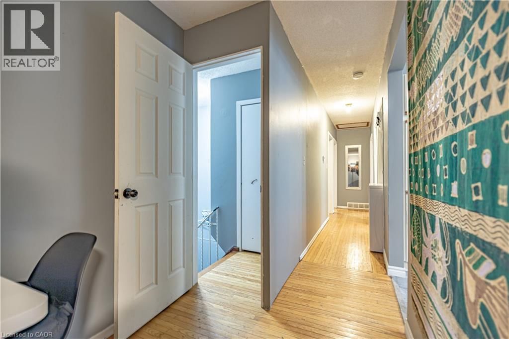 60 AUSTIN DRIVE Image 7