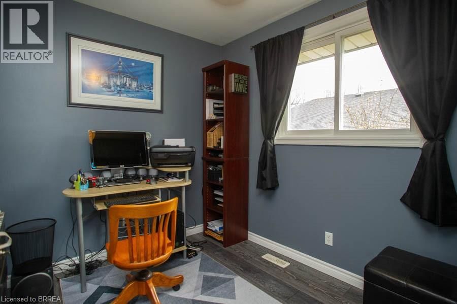 102 CENTURY HILL DRIVE Image 16