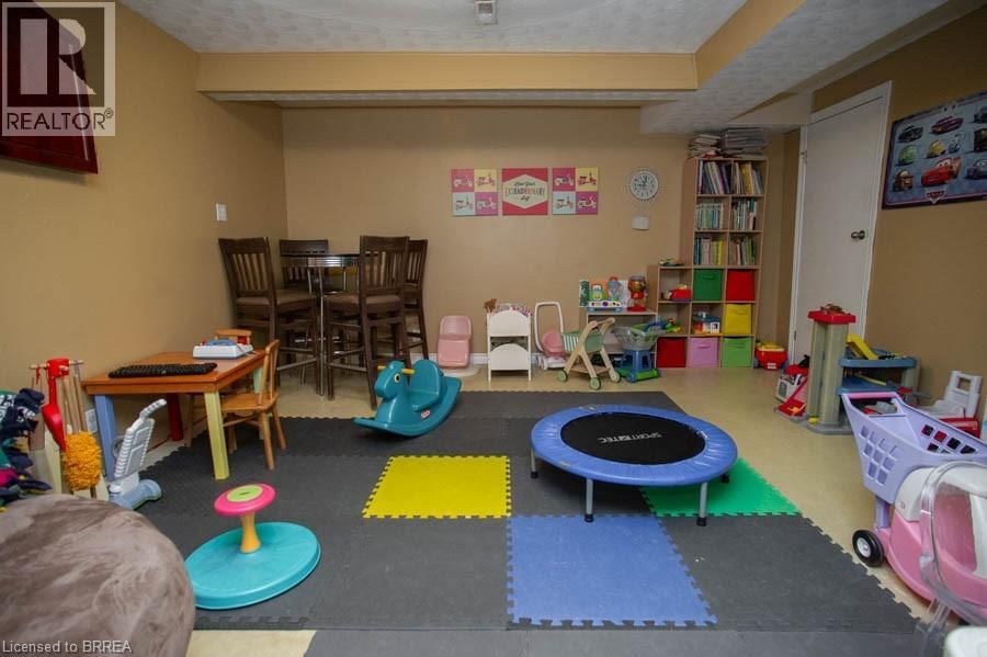 102 CENTURY HILL DRIVE Image 23