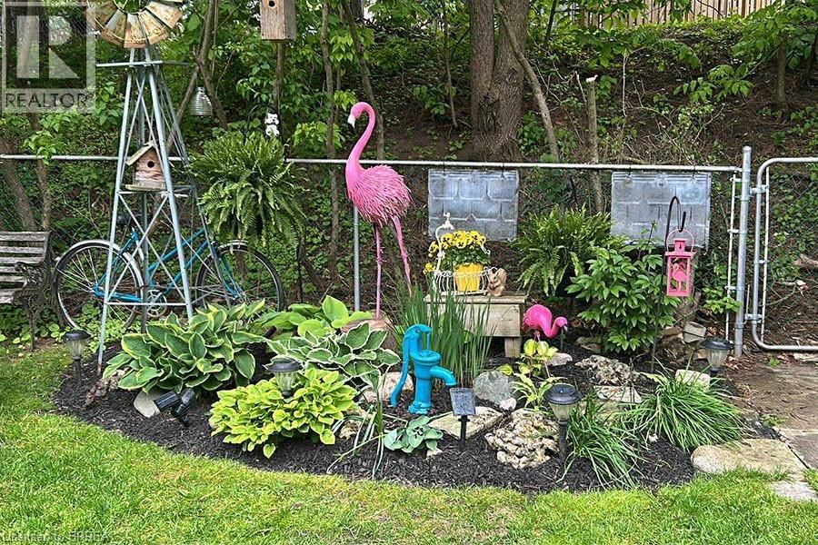 102 CENTURY HILL DRIVE Image 31