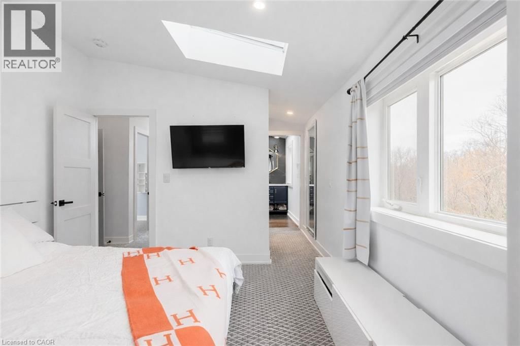 676 BAYSHORE BOULEVARD Image 17