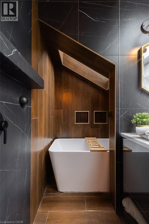 676 BAYSHORE BOULEVARD Image 23