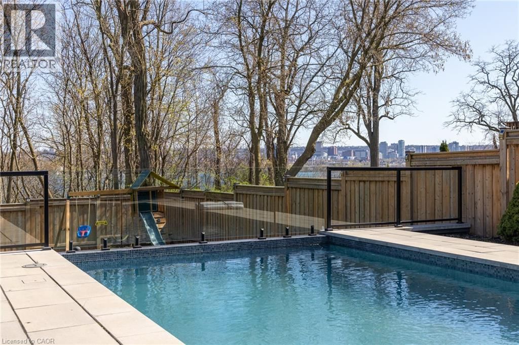 676 BAYSHORE BOULEVARD Image 32