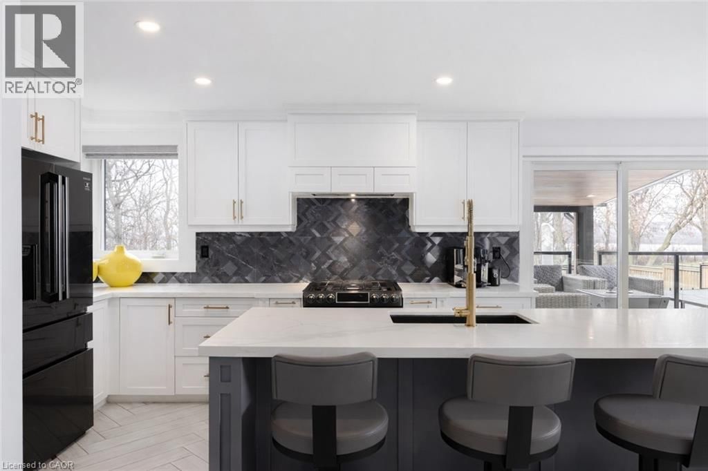 676 BAYSHORE BOULEVARD Image 5