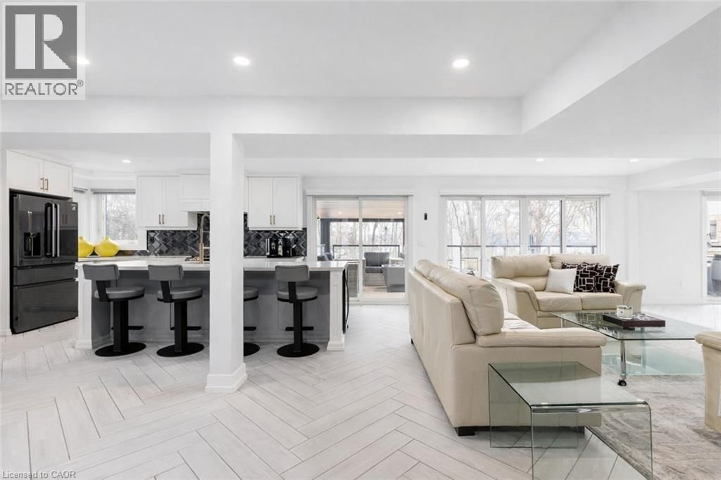 676 BAYSHORE BOULEVARD Image 7