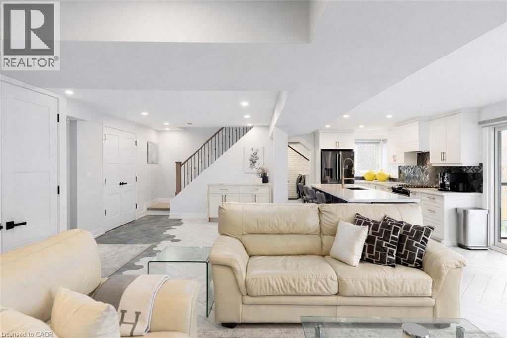 676 BAYSHORE BOULEVARD Image 8