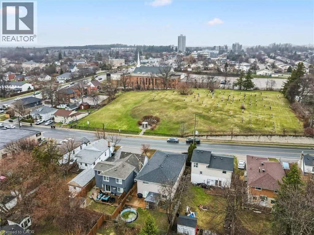 18 AVENUE ROAD Image 5