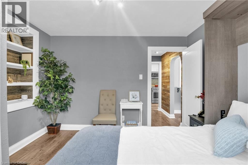 296 WEBER STREET EAST Image 20