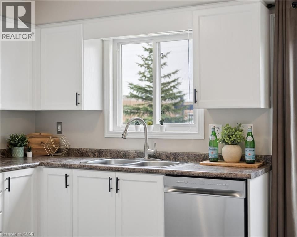 1B - 240 WESTMEADOW DRIVE Image 13