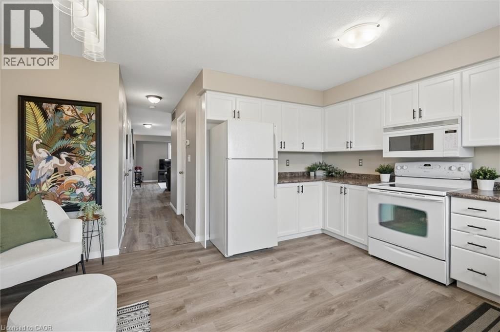 1B - 240 WESTMEADOW DRIVE Image 15