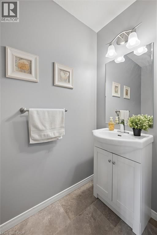 1B - 240 WESTMEADOW DRIVE Image 16