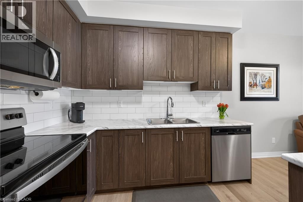 209 - 5 HAMILTON STREET NORTH Image 13