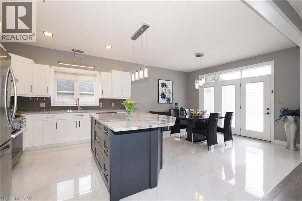 583 LAKEVIEW DRIVE Image 13