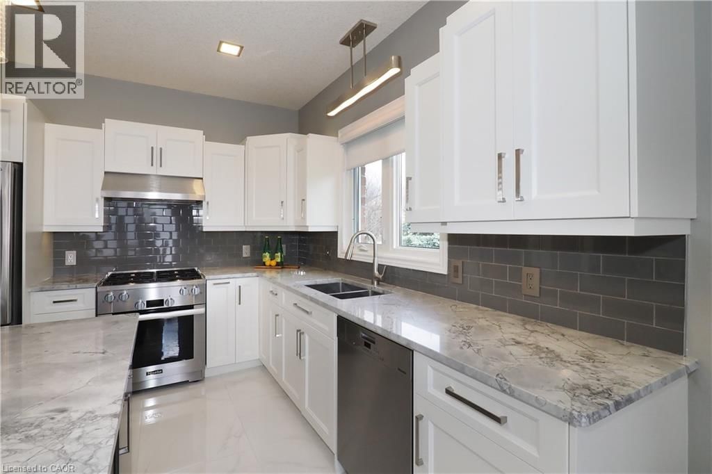 583 LAKEVIEW DRIVE Image 17