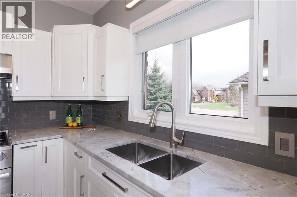 583 LAKEVIEW DRIVE Image 18