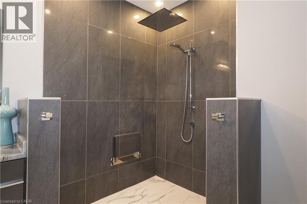 583 LAKEVIEW DRIVE Image 26