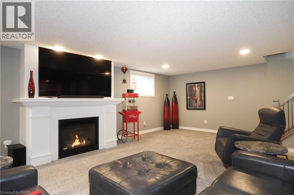 583 LAKEVIEW DRIVE Image 33