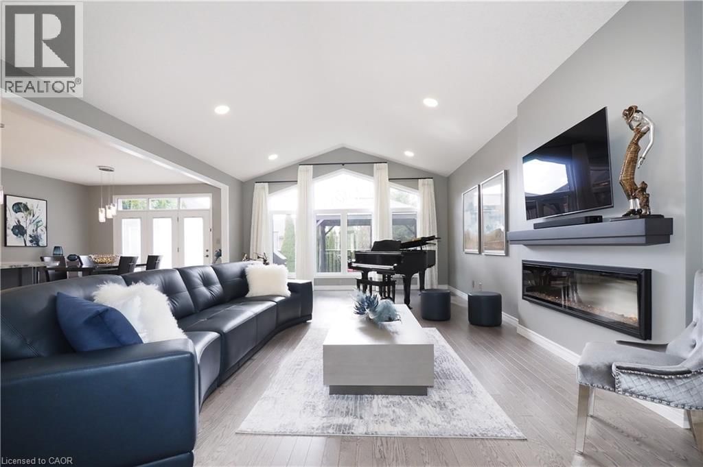 583 LAKEVIEW DRIVE Image 9