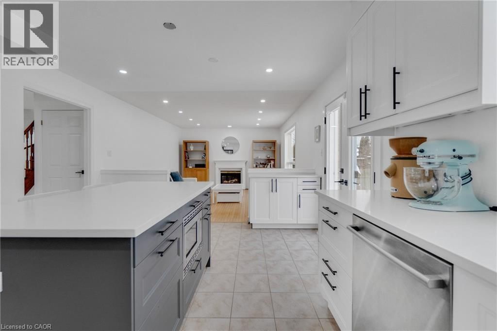 191 HAWKSWOOD TRAIL Image 16