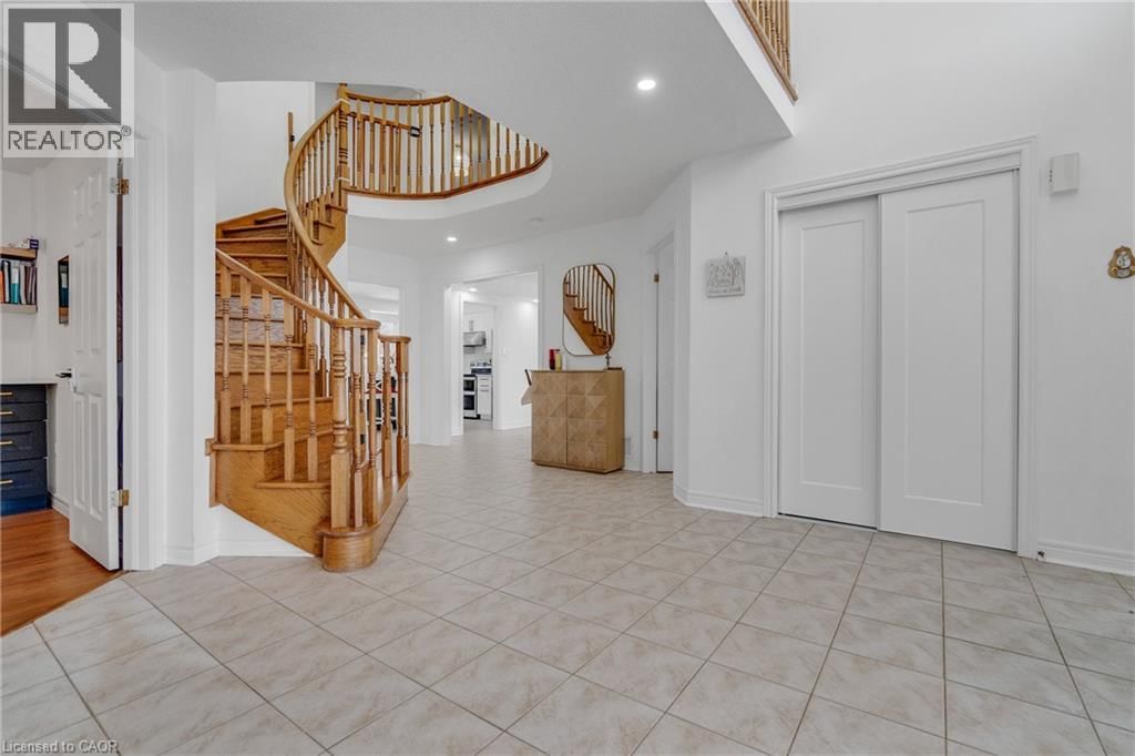 191 HAWKSWOOD TRAIL Image 4