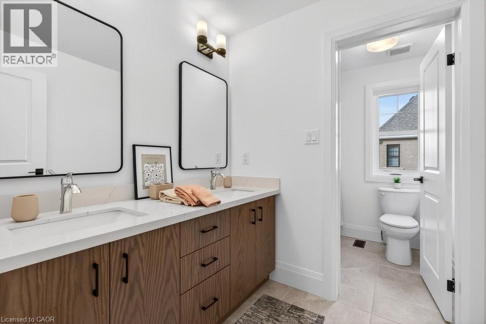 7 - 100 WATERSHORE DRIVE Image 33