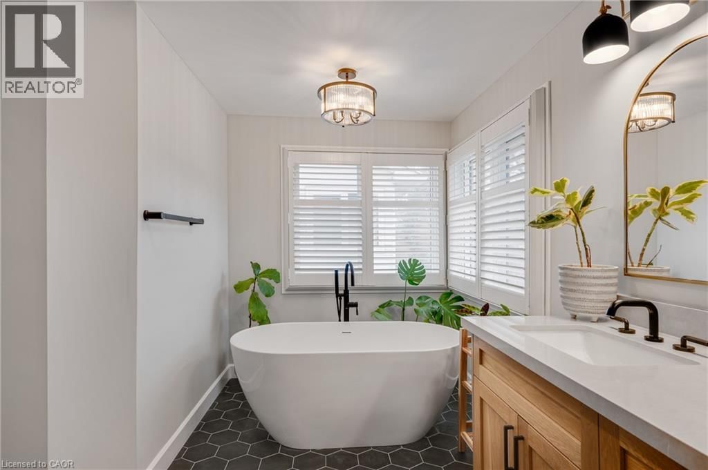 2051 DEER RUN AVENUE Image 23