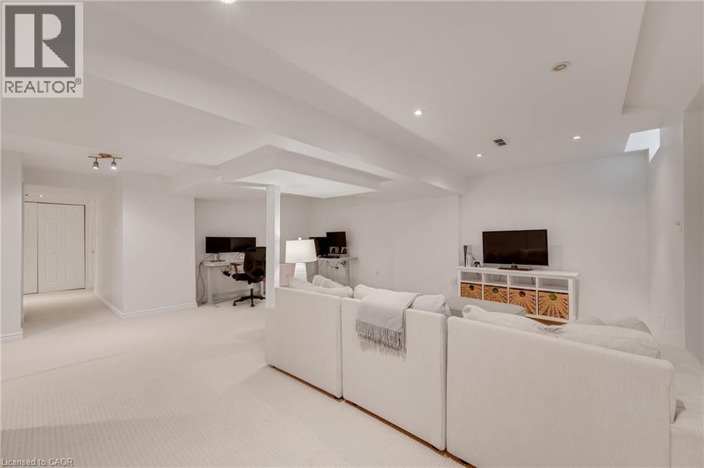 2051 DEER RUN AVENUE Image 33