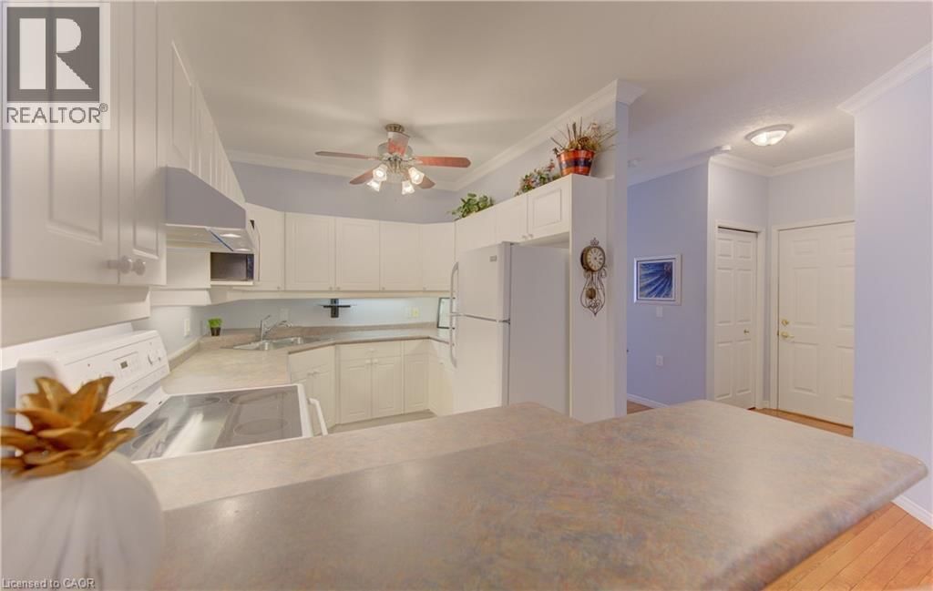 33 - 74 AUTUMN RIDGE TRAIL Image 13