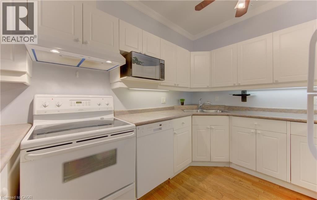 33 - 74 AUTUMN RIDGE TRAIL Image 14