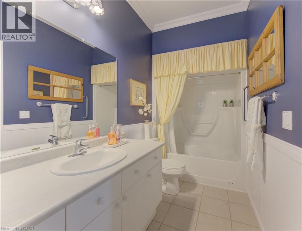 33 - 74 AUTUMN RIDGE TRAIL Image 24