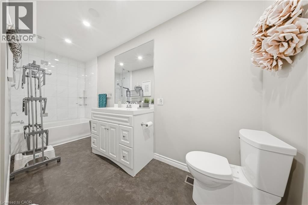 6092 CEDAR SPRINGS ROAD Image 17