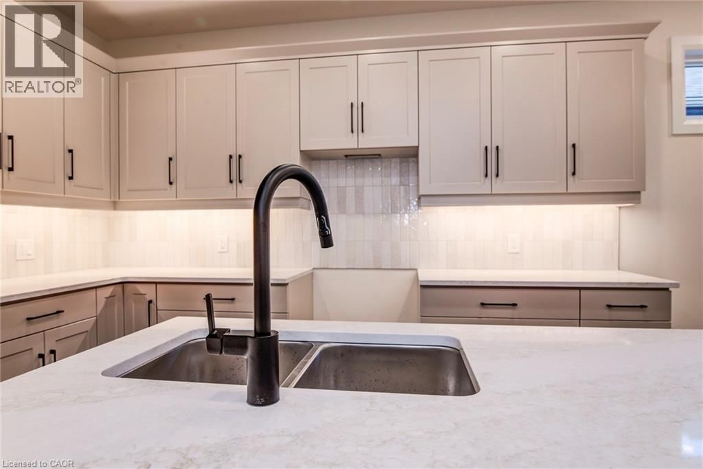 27 TUPELO CRESCENT Image 11