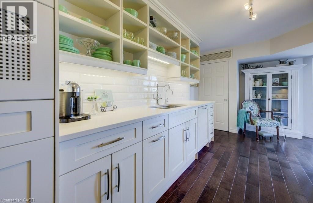 505 - 265 WESTCOURT PLACE Image 7