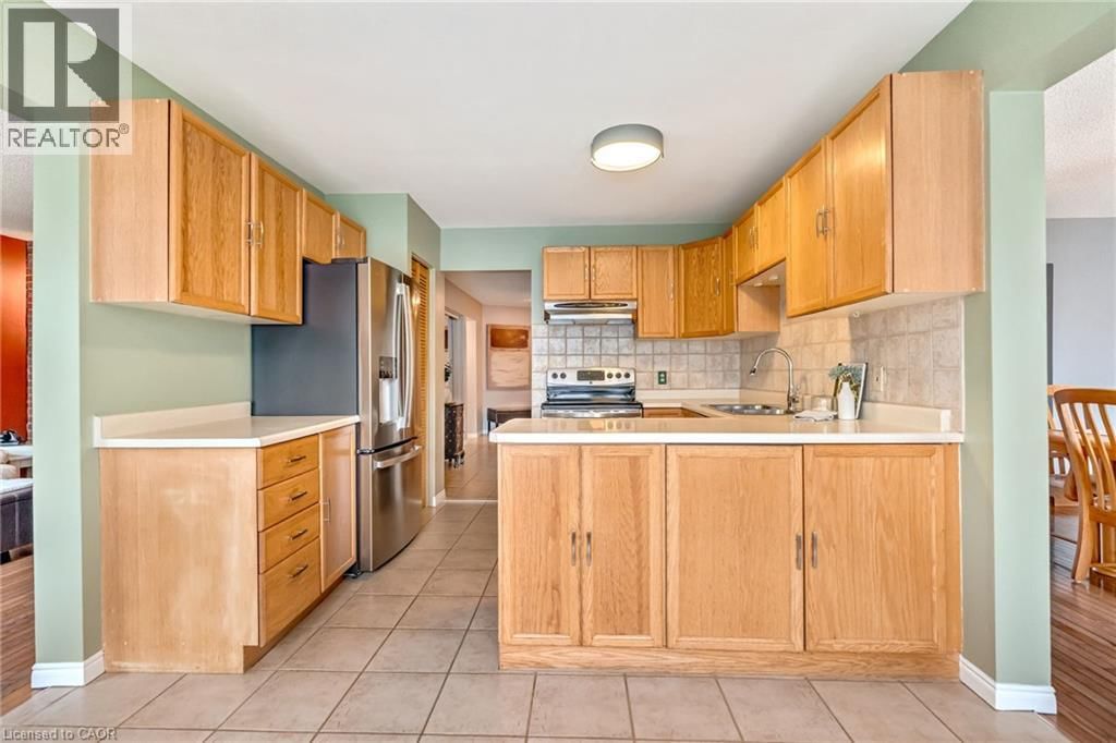 70 STRAWBERRY DRIVE Image 14