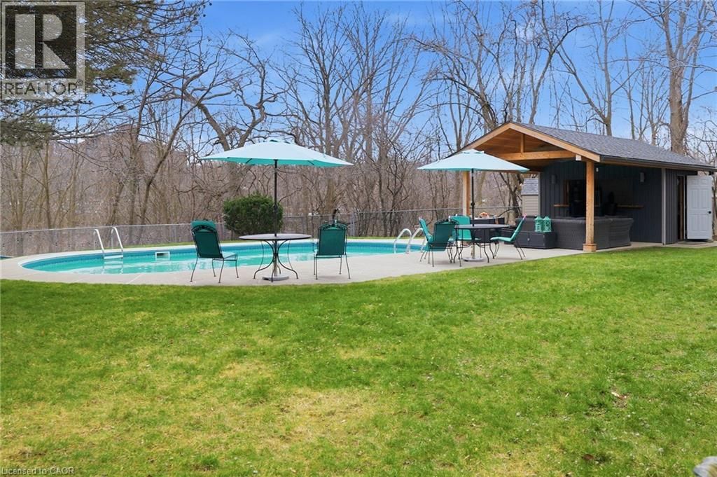 70 STRAWBERRY DRIVE Image 40