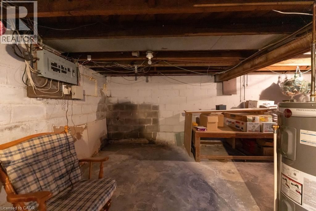 501 UPPER WELLINGTON STREET Image 13