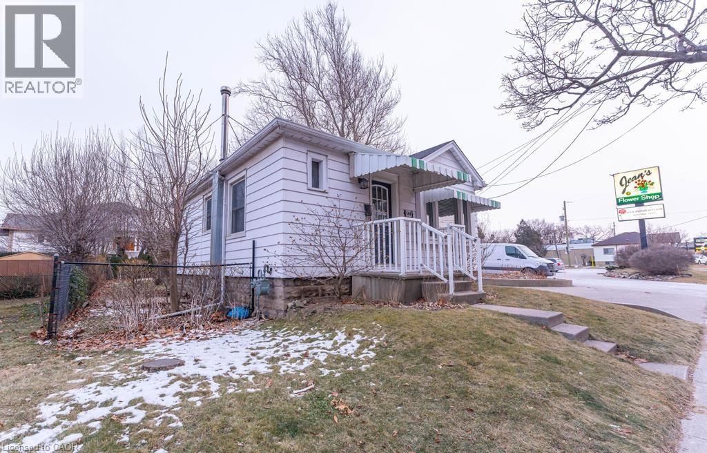 501 UPPER WELLINGTON STREET Image 16