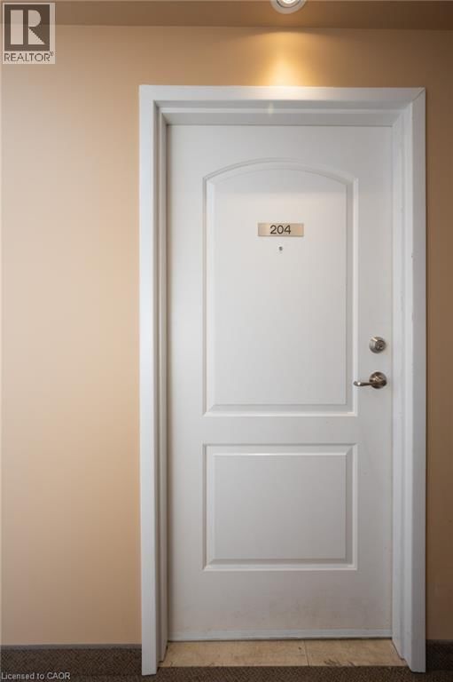 204 - 886 GOLF LINKS ROAD Image 11