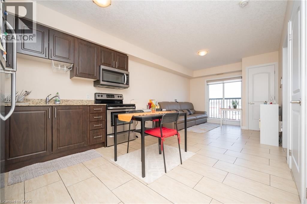 204 - 886 GOLF LINKS ROAD Image 18