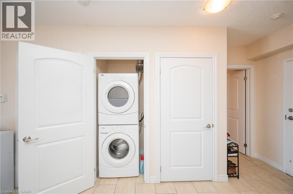 204 - 886 GOLF LINKS ROAD Image 19