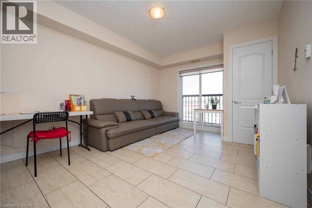 204 - 886 GOLF LINKS ROAD Image 20