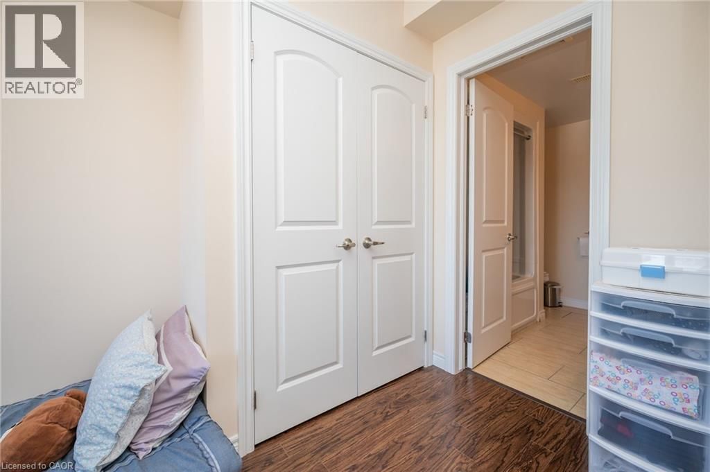 204 - 886 GOLF LINKS ROAD Image 27