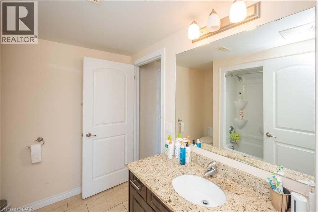 204 - 886 GOLF LINKS ROAD Image 28